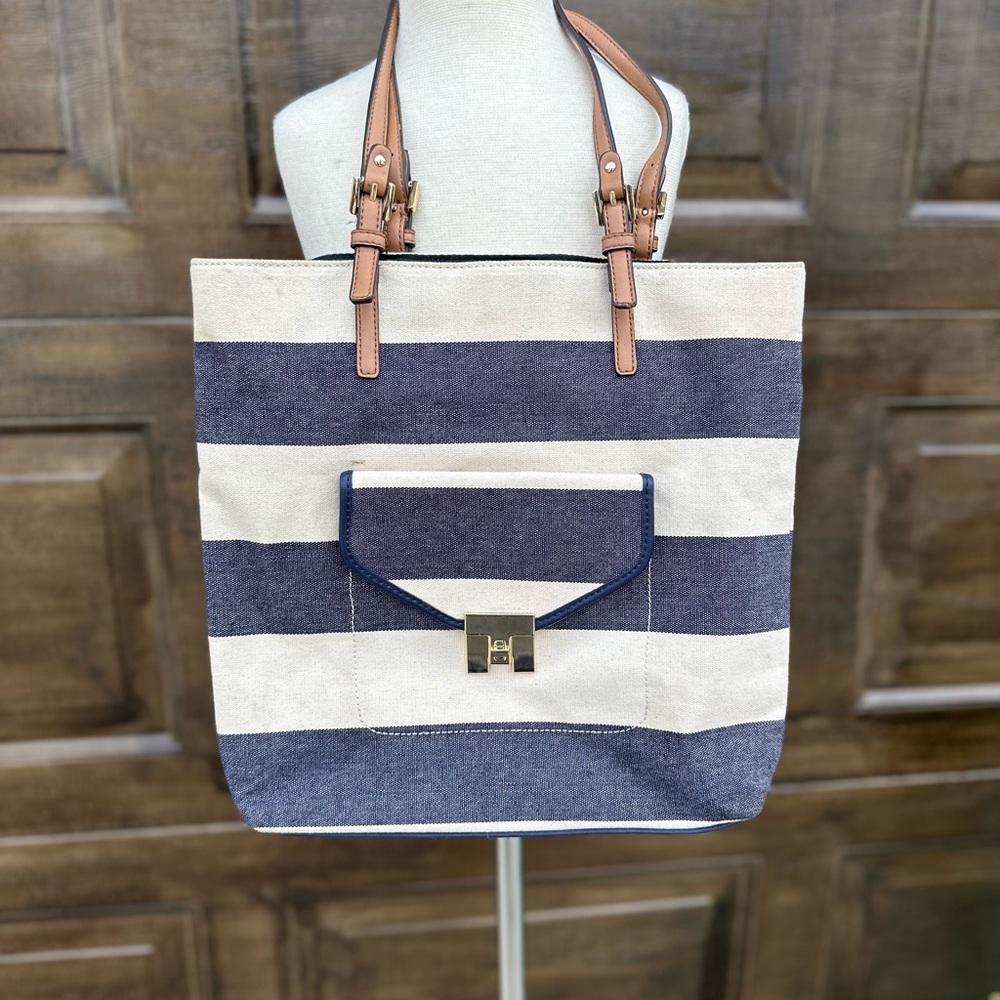Tommy Hilfiger shoulder purse